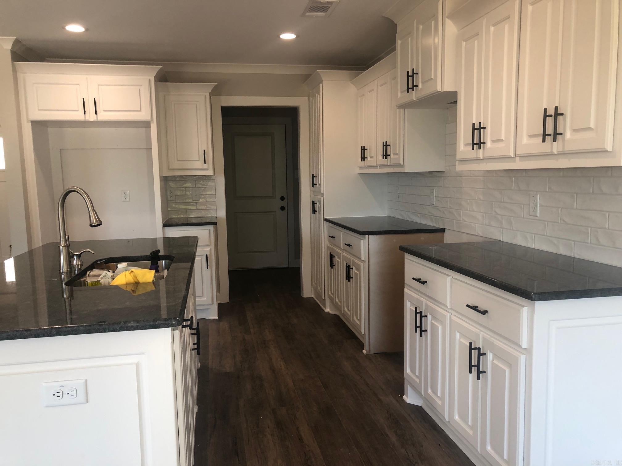 JAXON TERRACE - Residential