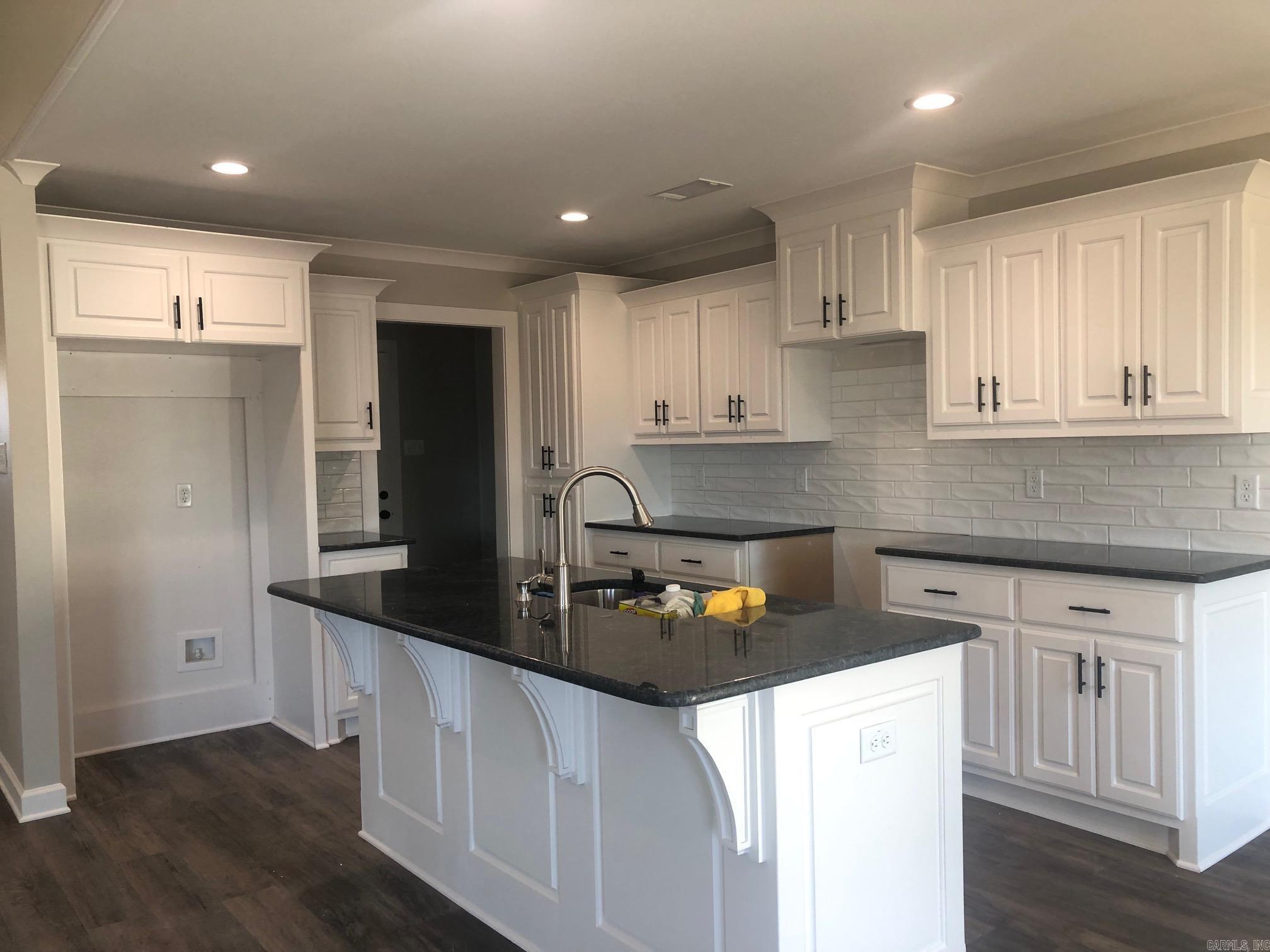 JAXON TERRACE - Residential