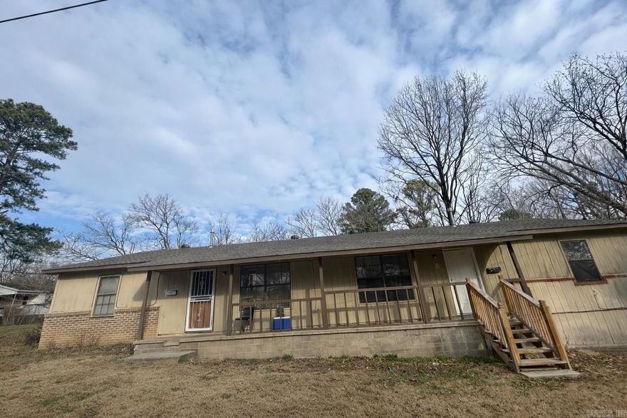 Attention investors!! Well-located duplex offering strong income potential. Each unit features 3 bedrooms and 1 bathroom. One unit is currently tenant occupied, while the vacant unit has been recently remodeled and is move-in/rent ready! Agents see agent remarks. This property can also be purchased as a package deal. See: 2513 Mary Jane Dr. Jonesboro, AR 72401 & 3511 Kristal Dr. Jonesboro, AR 72401