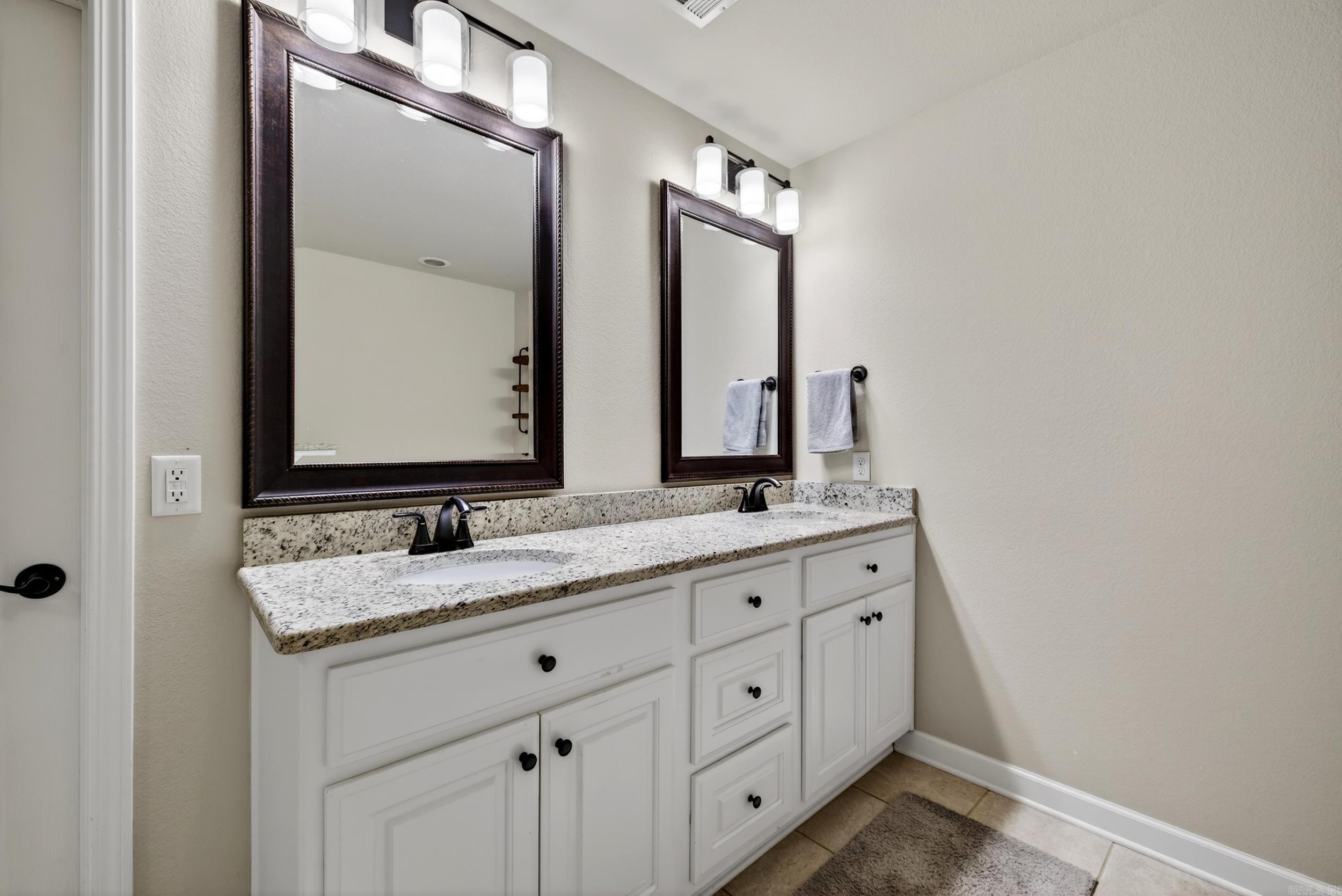 HUNTINGTON PLACE - Residential