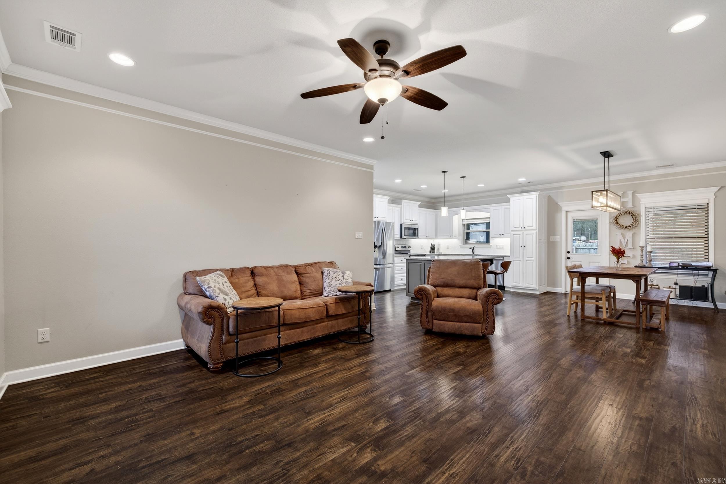 HUNTINGTON PLACE - Residential