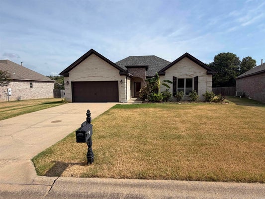 212 NANTUCKET LOOP, MAUMELLE, AR 72113 - Image c862e2f84b9bafad83b2de89db5571bd/3949657980
