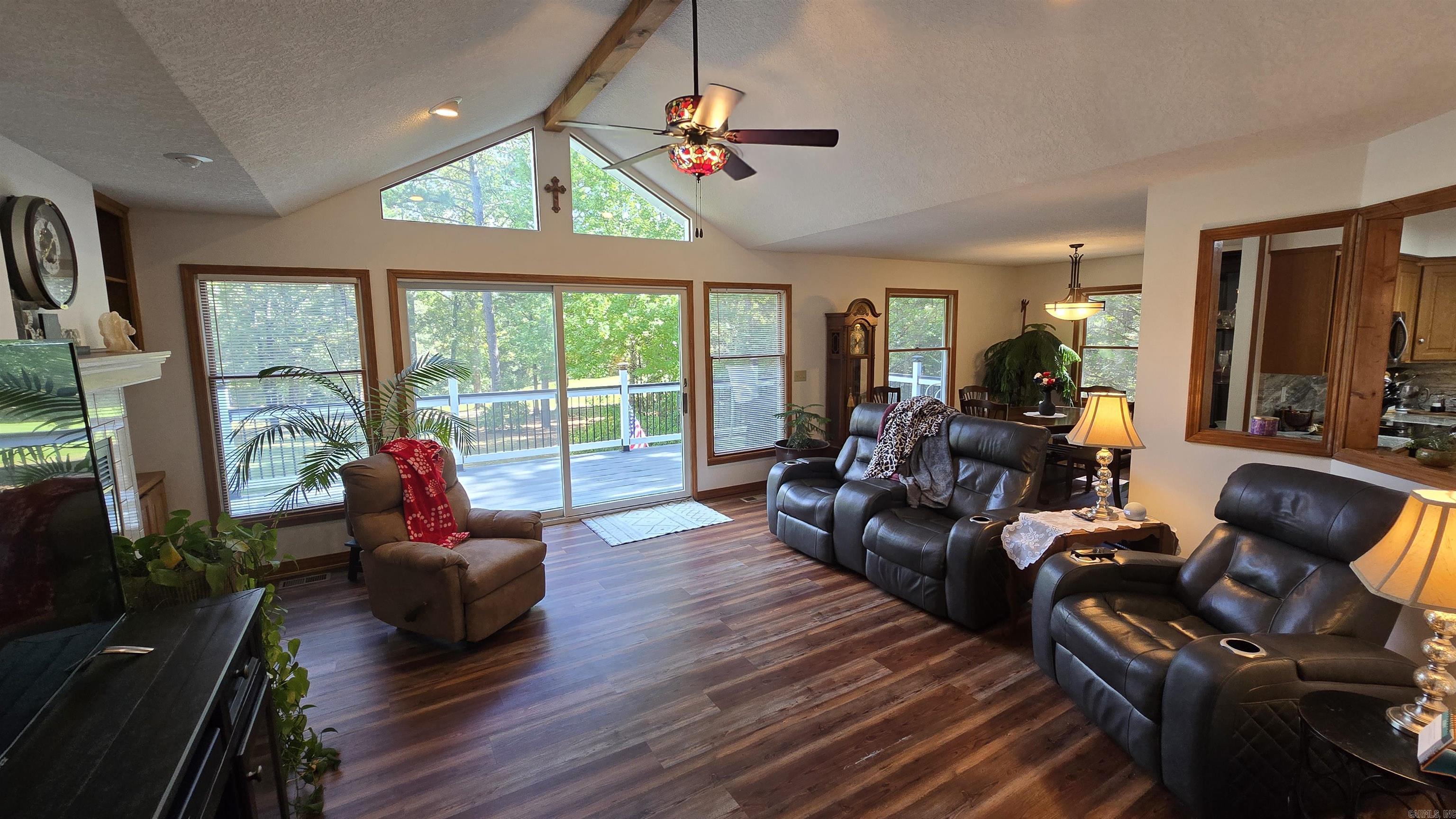 MOUNTAIN RANCH - Residential