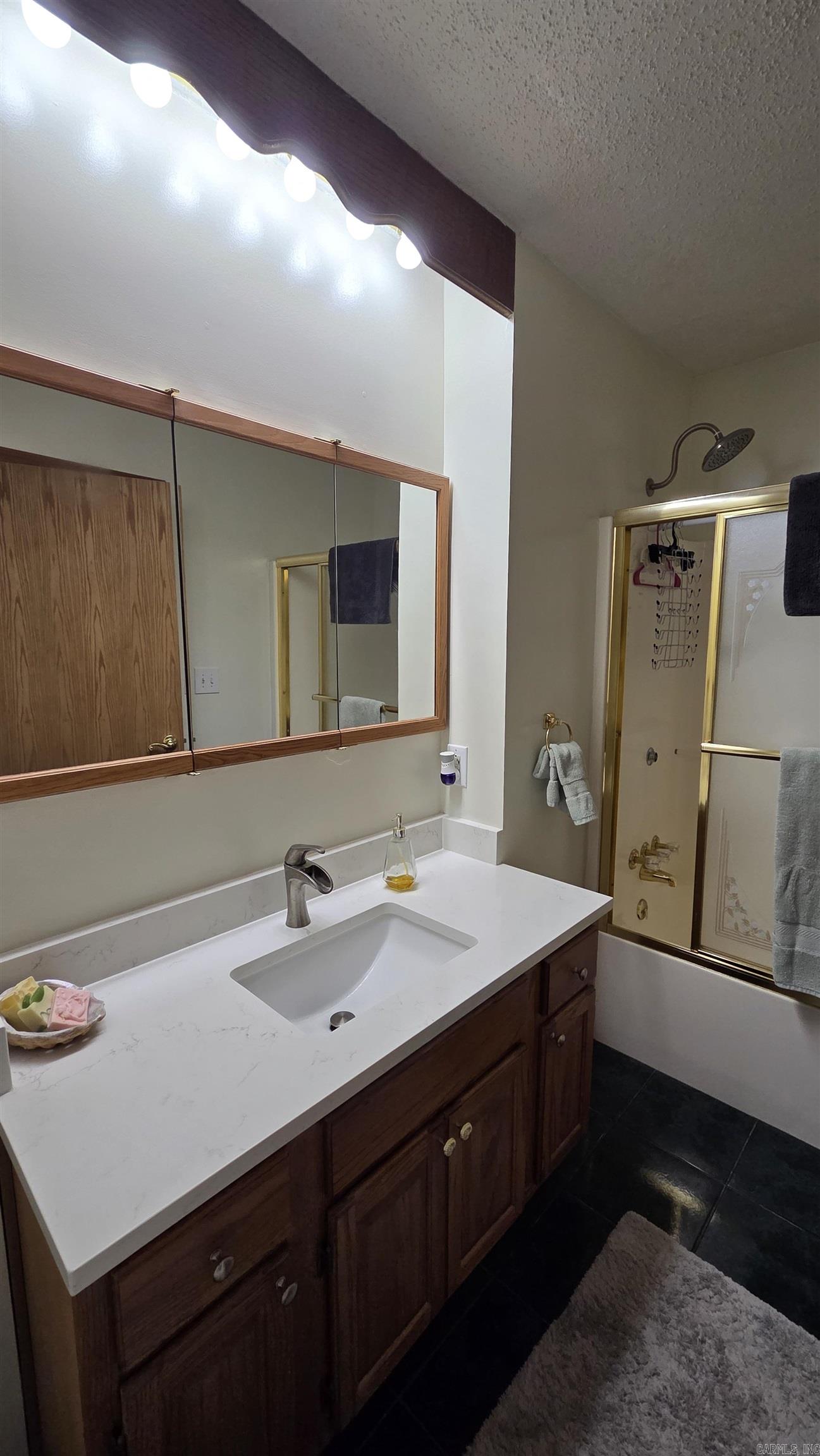 MOUNTAIN RANCH - Residential