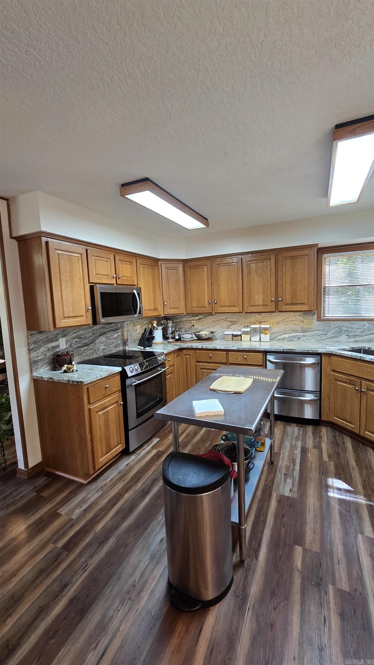 MOUNTAIN RANCH - Residential