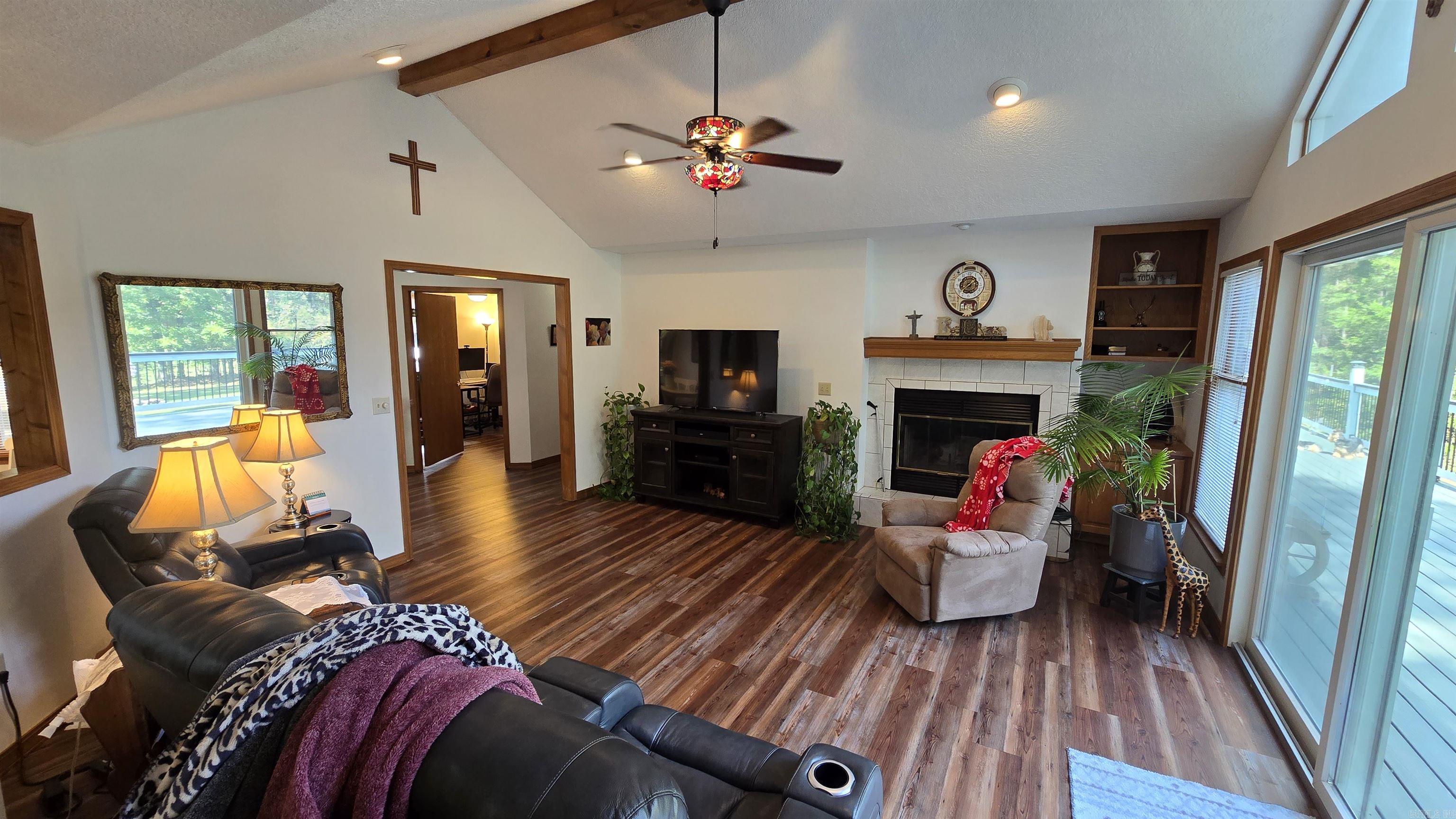 MOUNTAIN RANCH - Residential