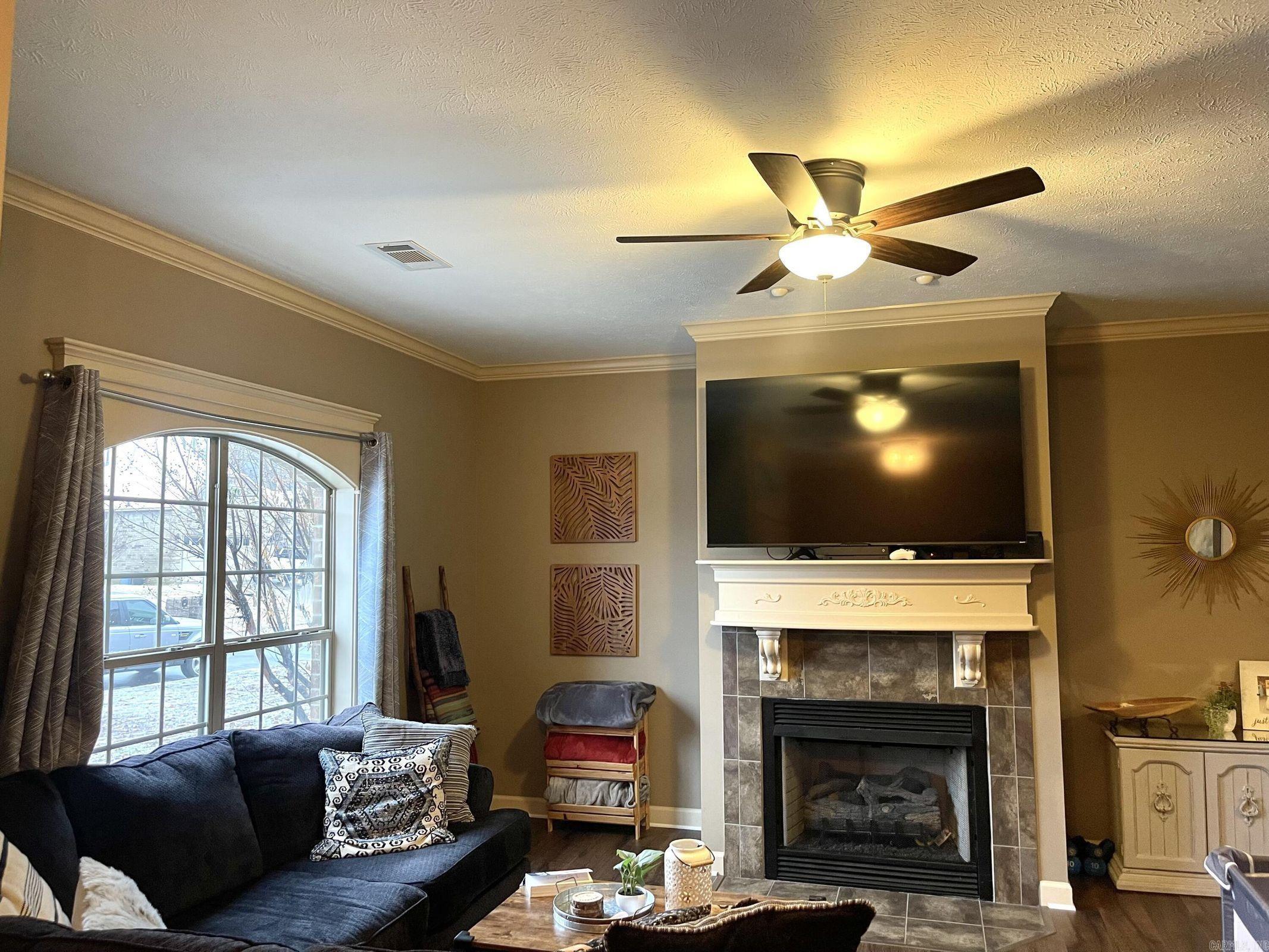 Oak Tree Circle - Residential