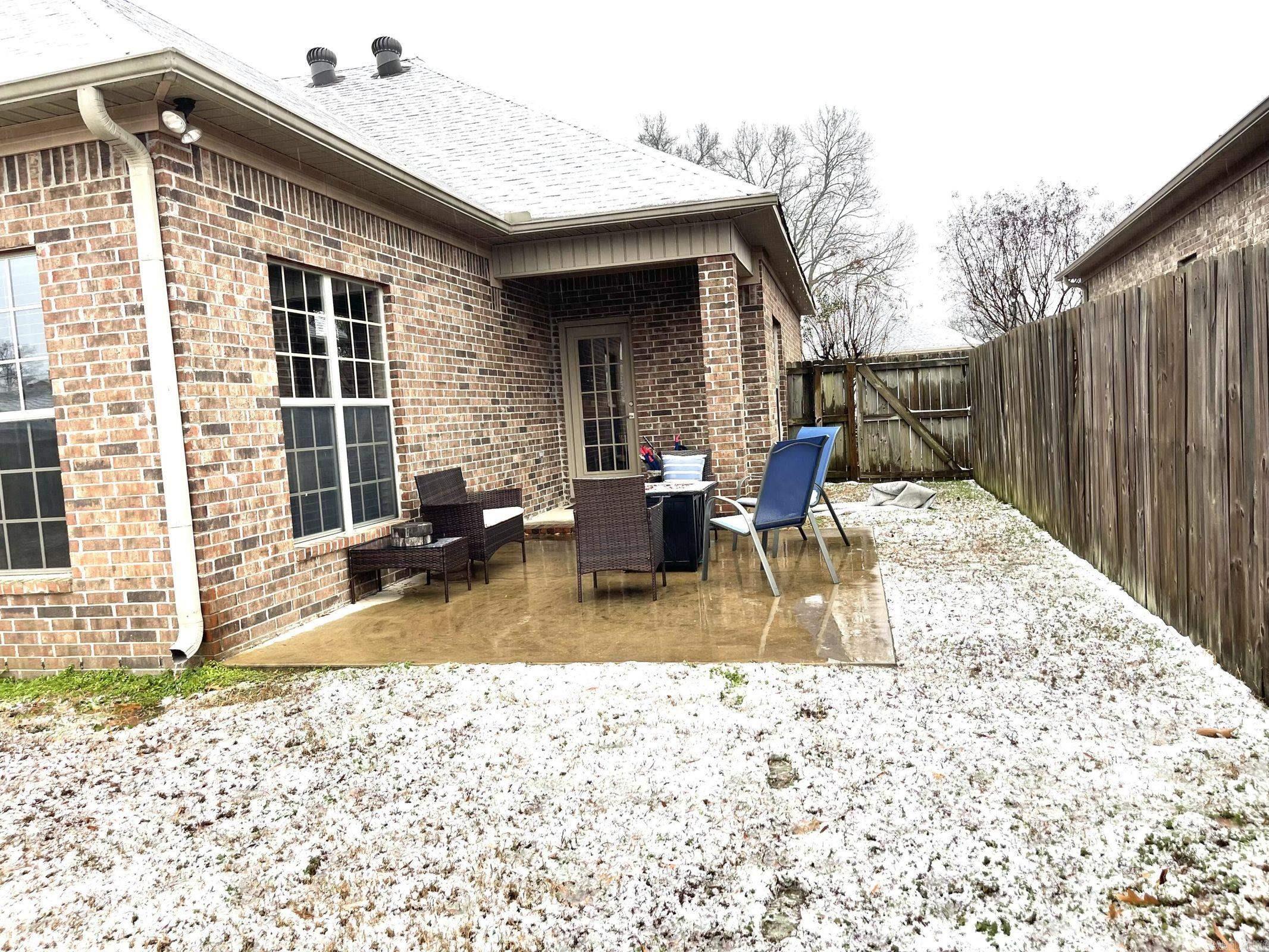 Oak Tree Circle - Residential