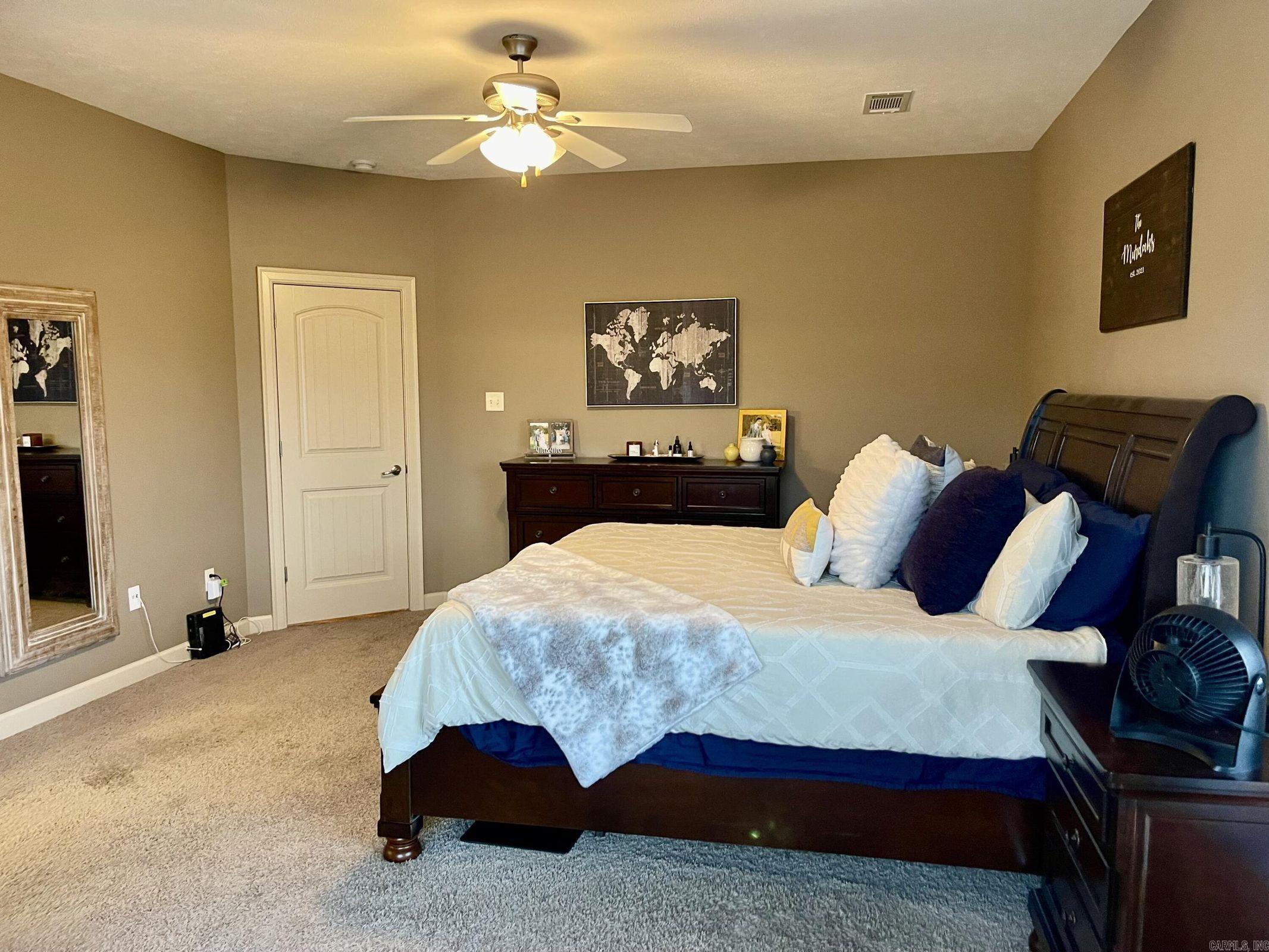 Oak Tree Circle - Residential