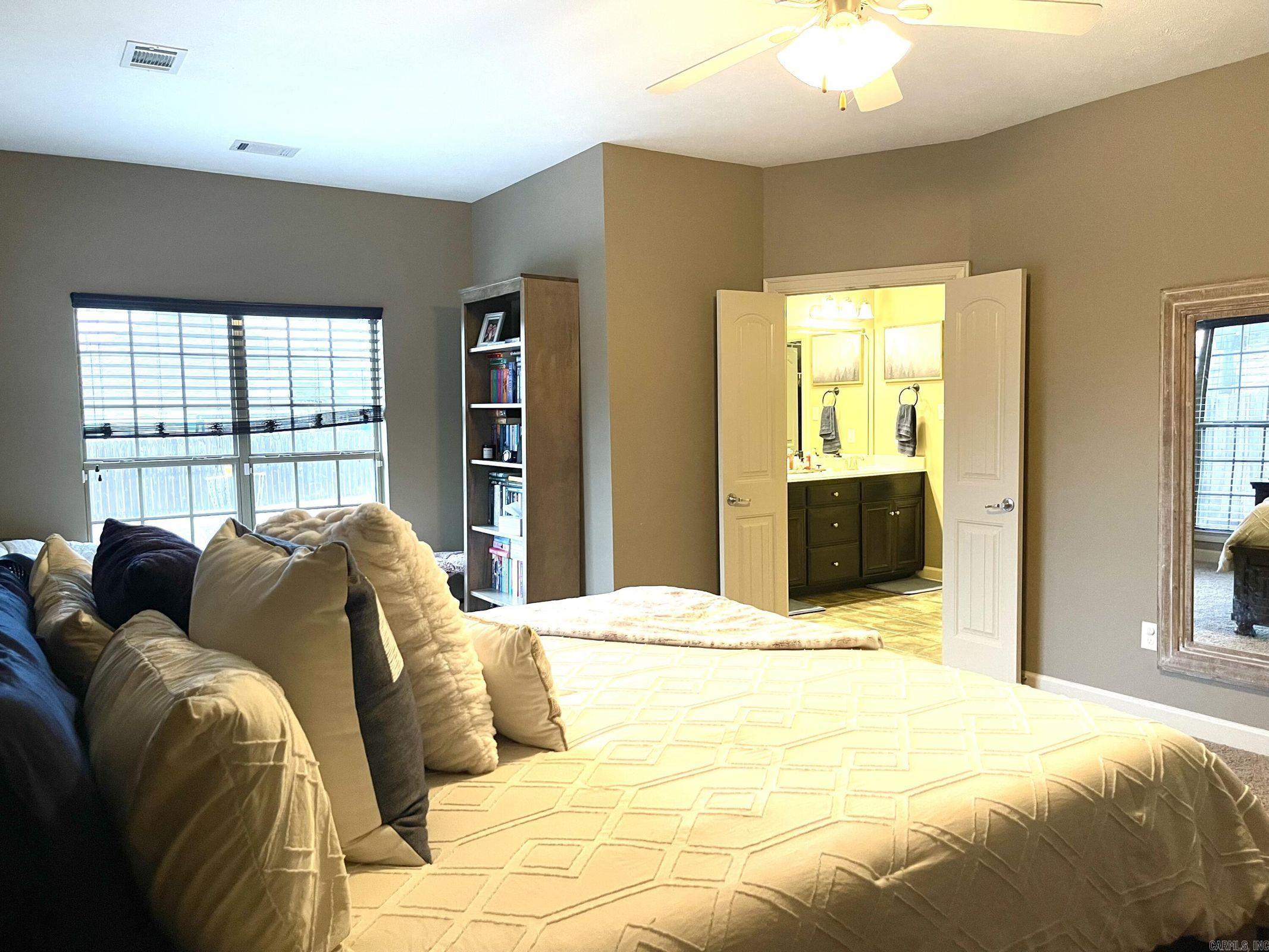 Oak Tree Circle - Residential