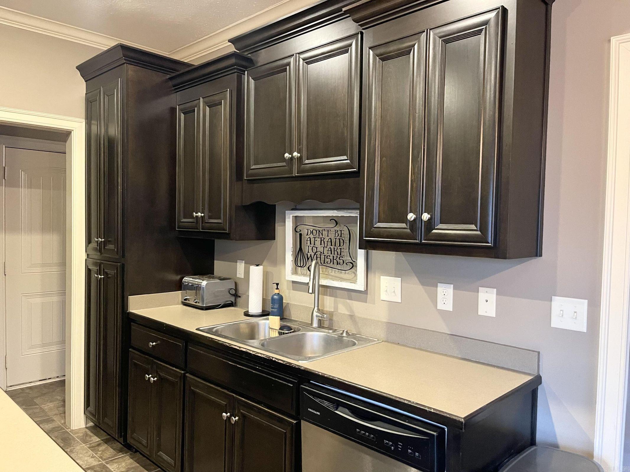 Oak Tree Circle - Residential