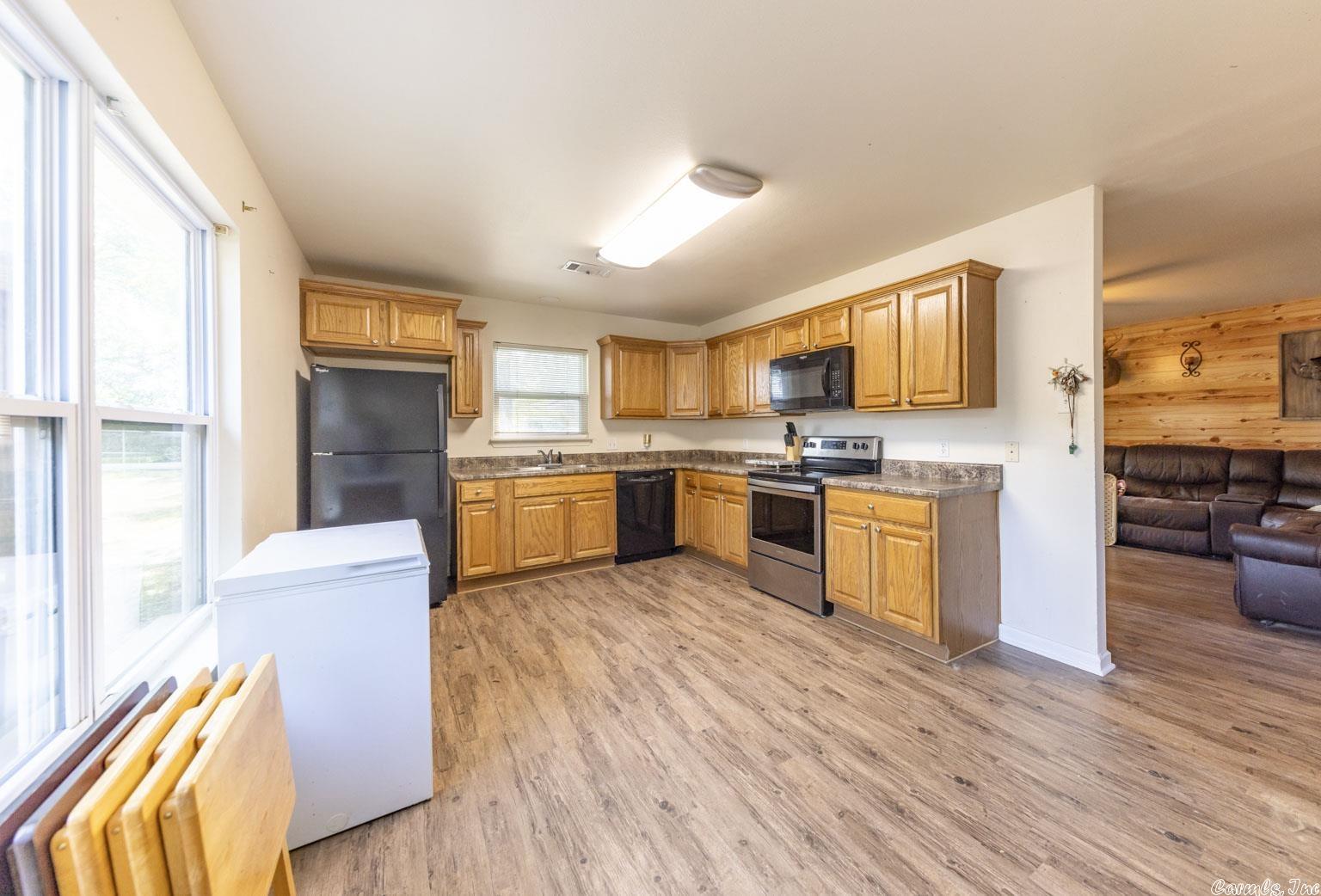 JAMIE LYNN VILLAGE ADDN - Residential