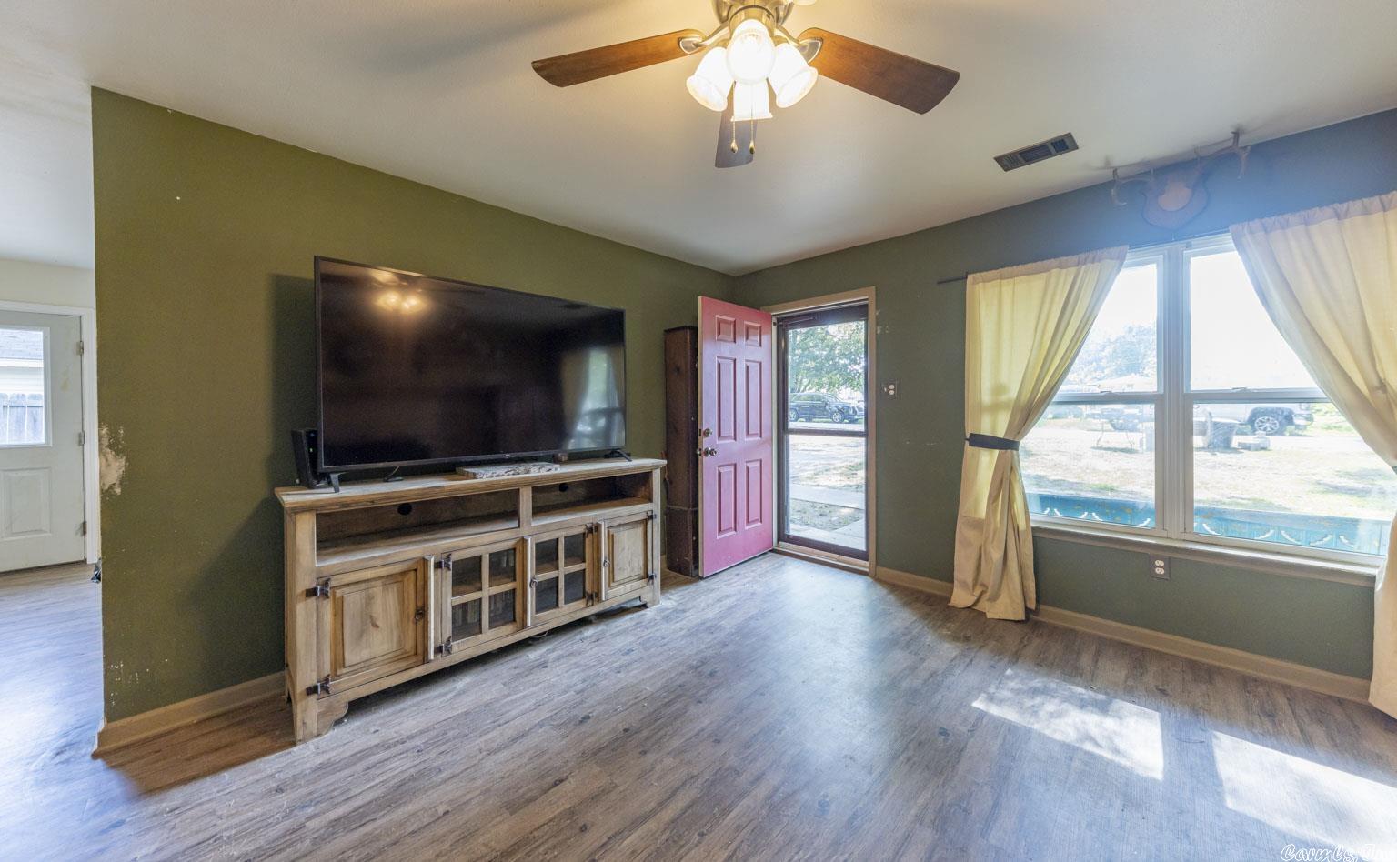 JAMIE LYNN VILLAGE ADDN - Residential