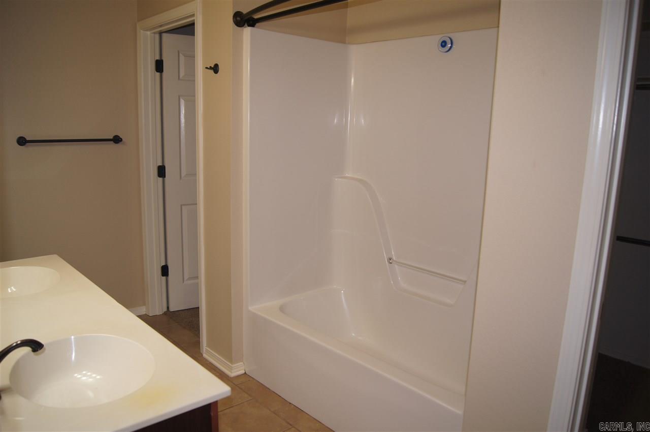 Faulkner Crossing - Residential Lease