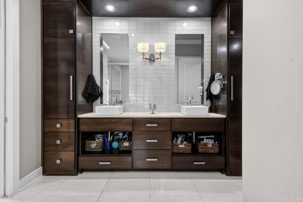 STONEHILL - Residential