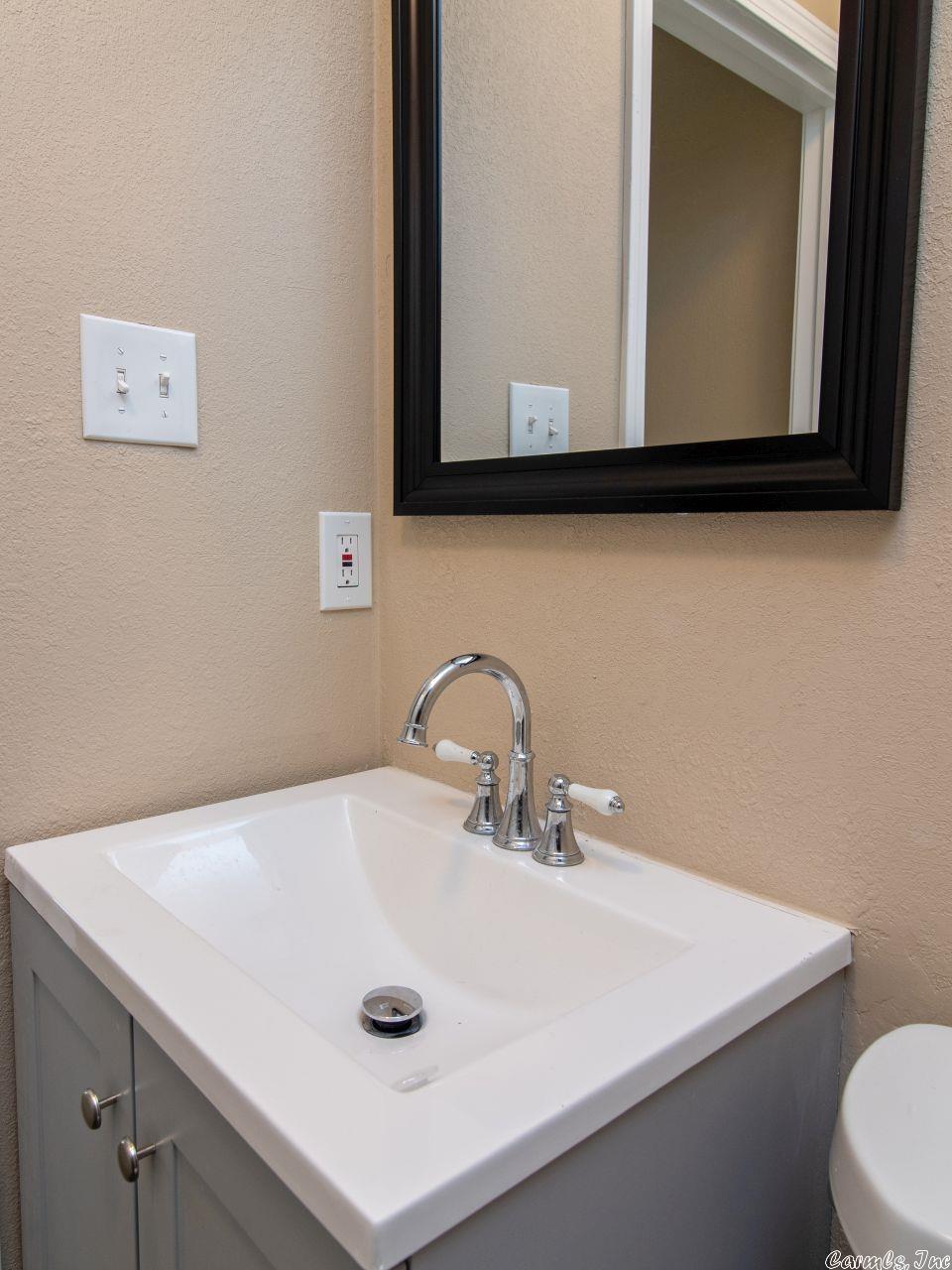 TWIN OAKS - Residential