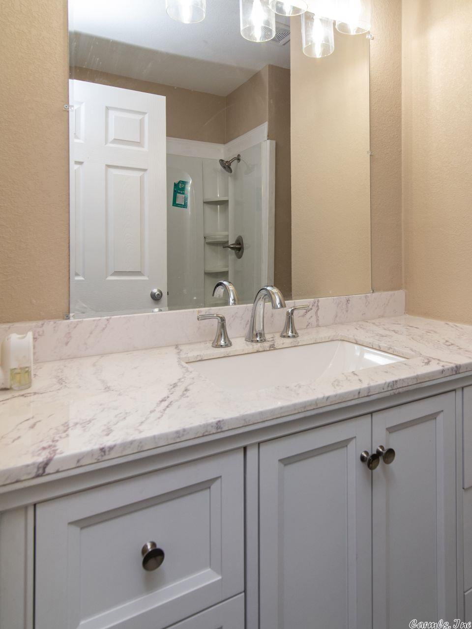 TWIN OAKS - Residential