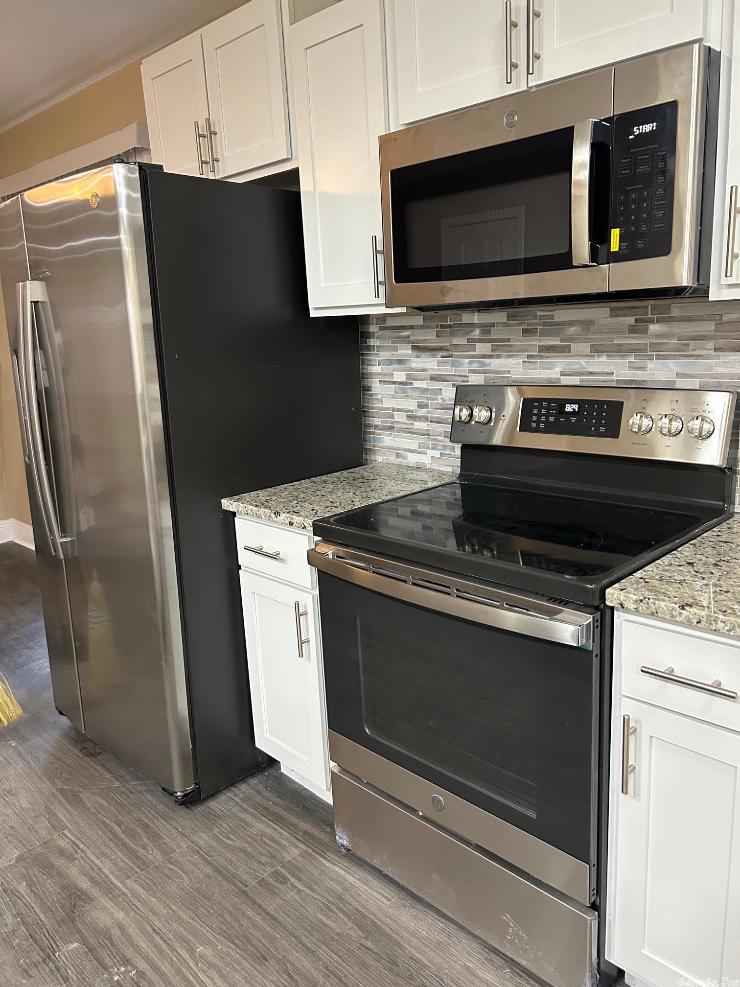 TWIN OAKS - Residential