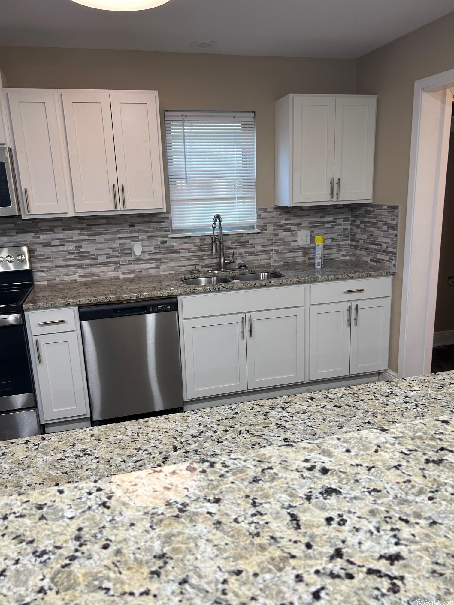 TWIN OAKS - Residential