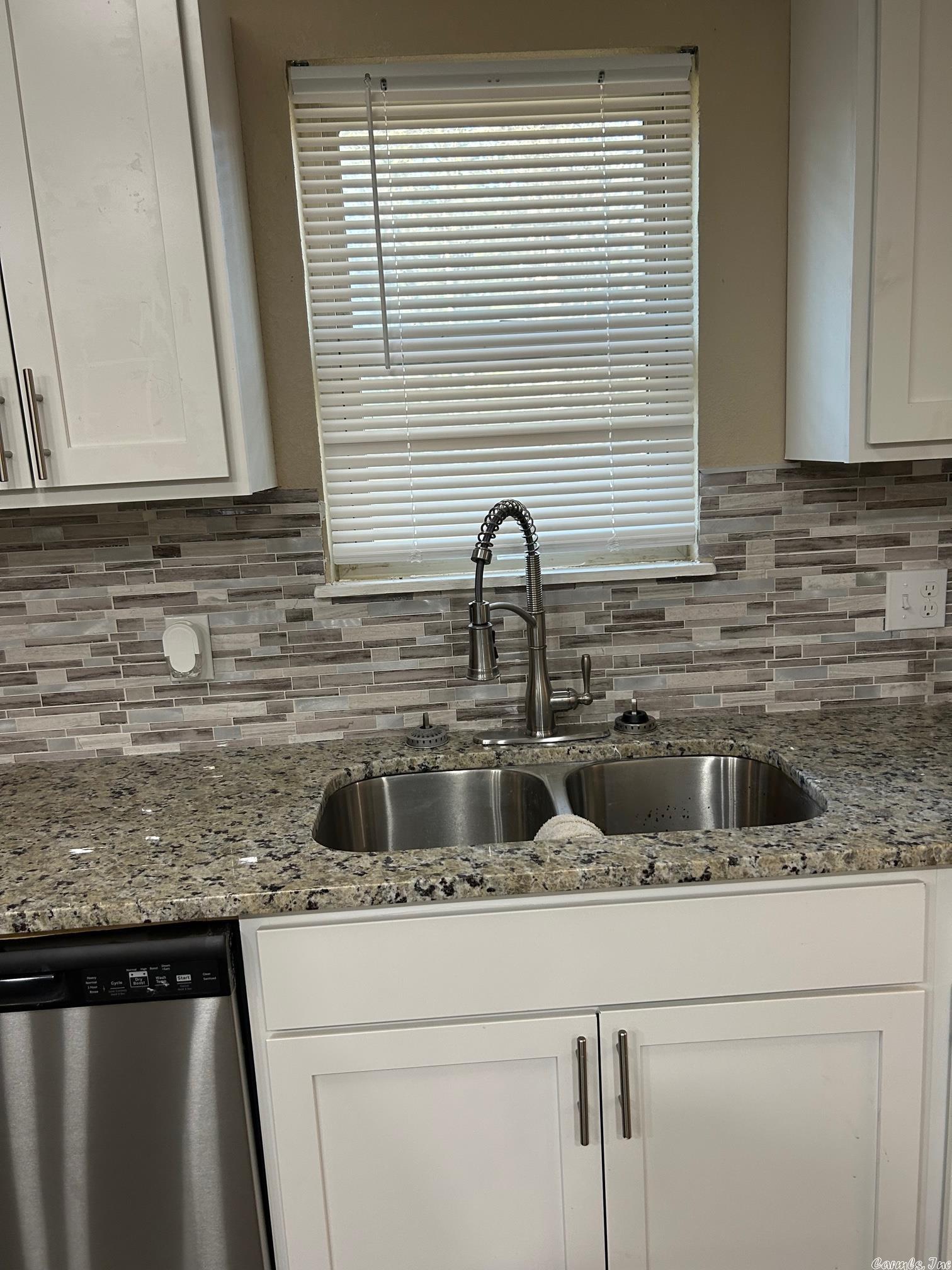 TWIN OAKS - Residential