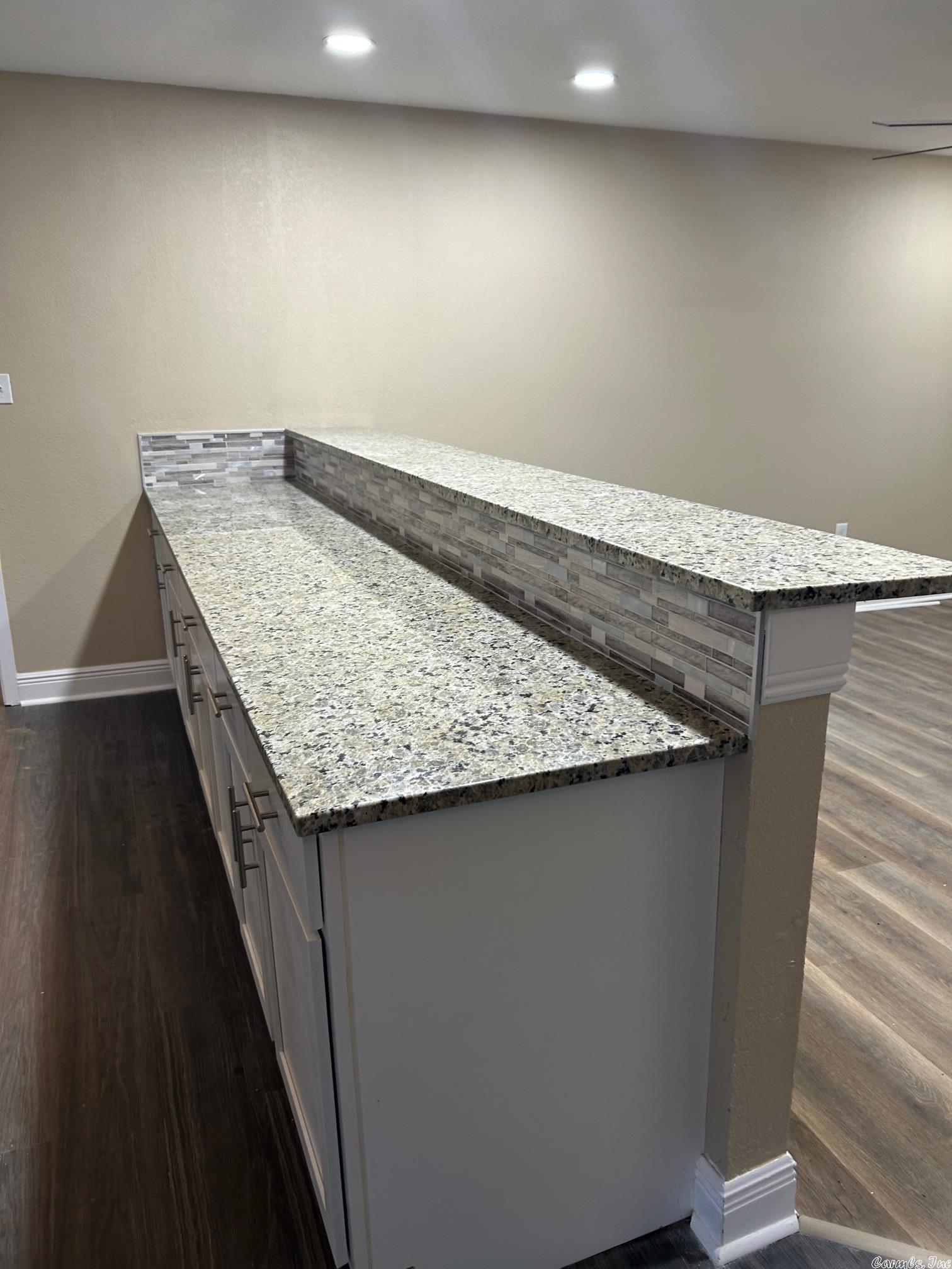 TWIN OAKS - Residential