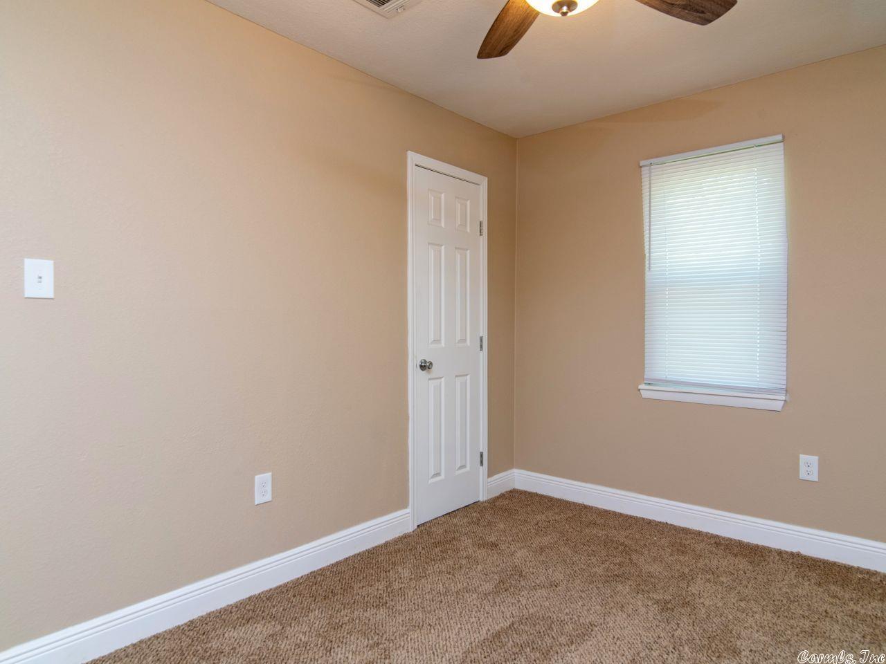 TWIN OAKS - Residential