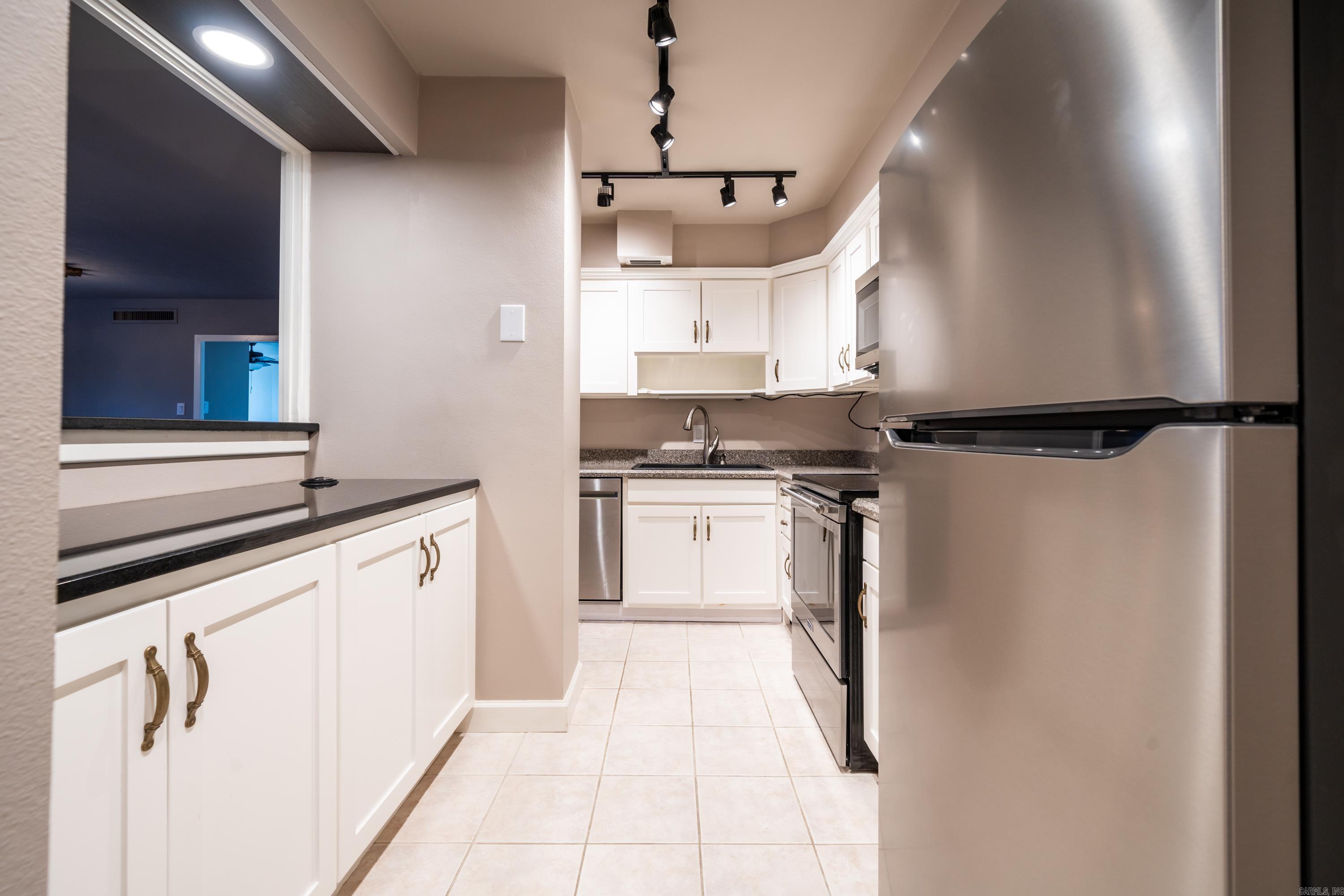 BEACON MANOR HPR - Residential