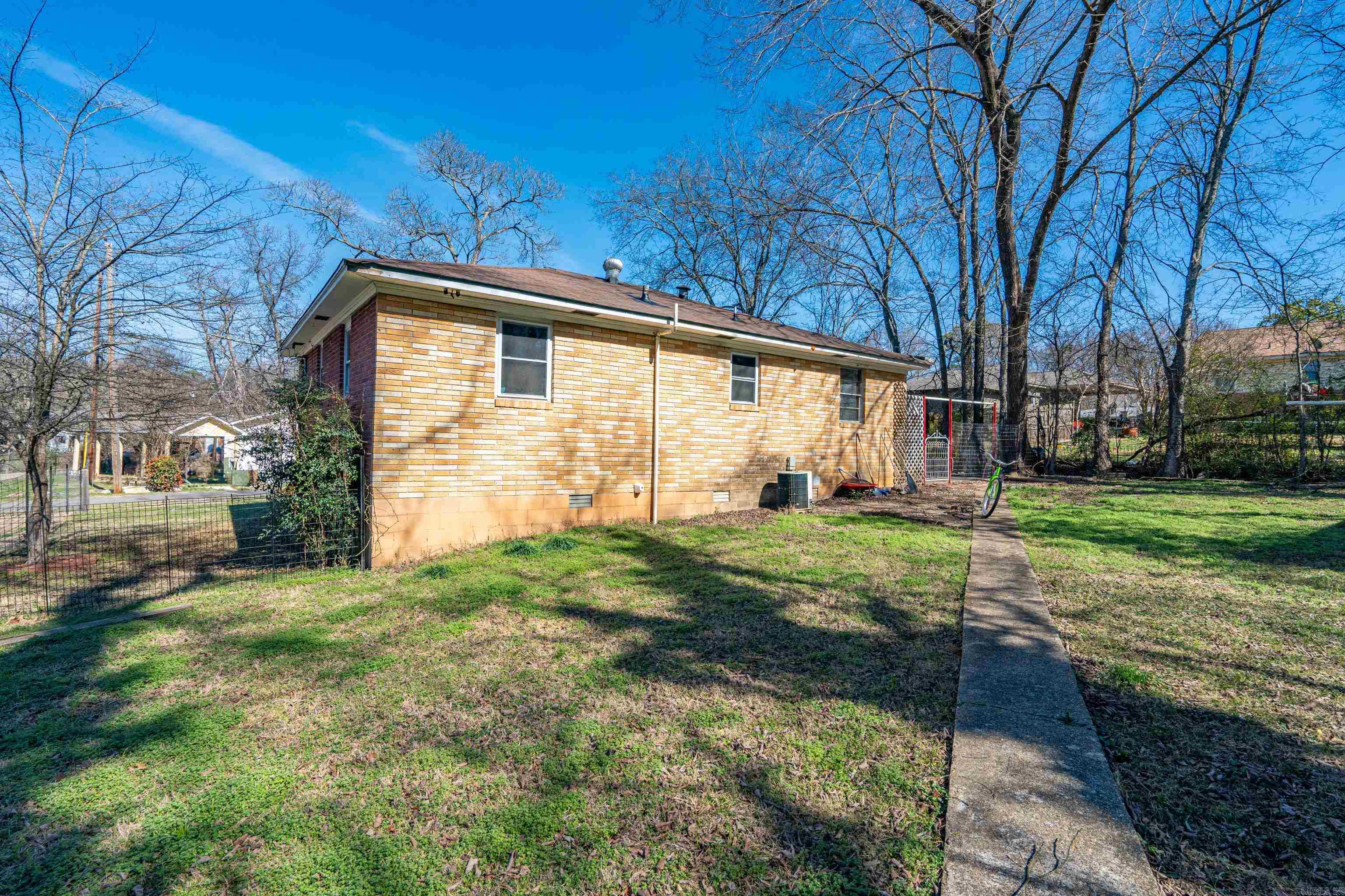 BOUCHER, T. - Residential