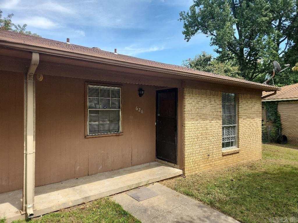 Great Investment Opportunity, Property being sold as is, No Sellers Property Disclsoure. Financial will be available to qualified buyers