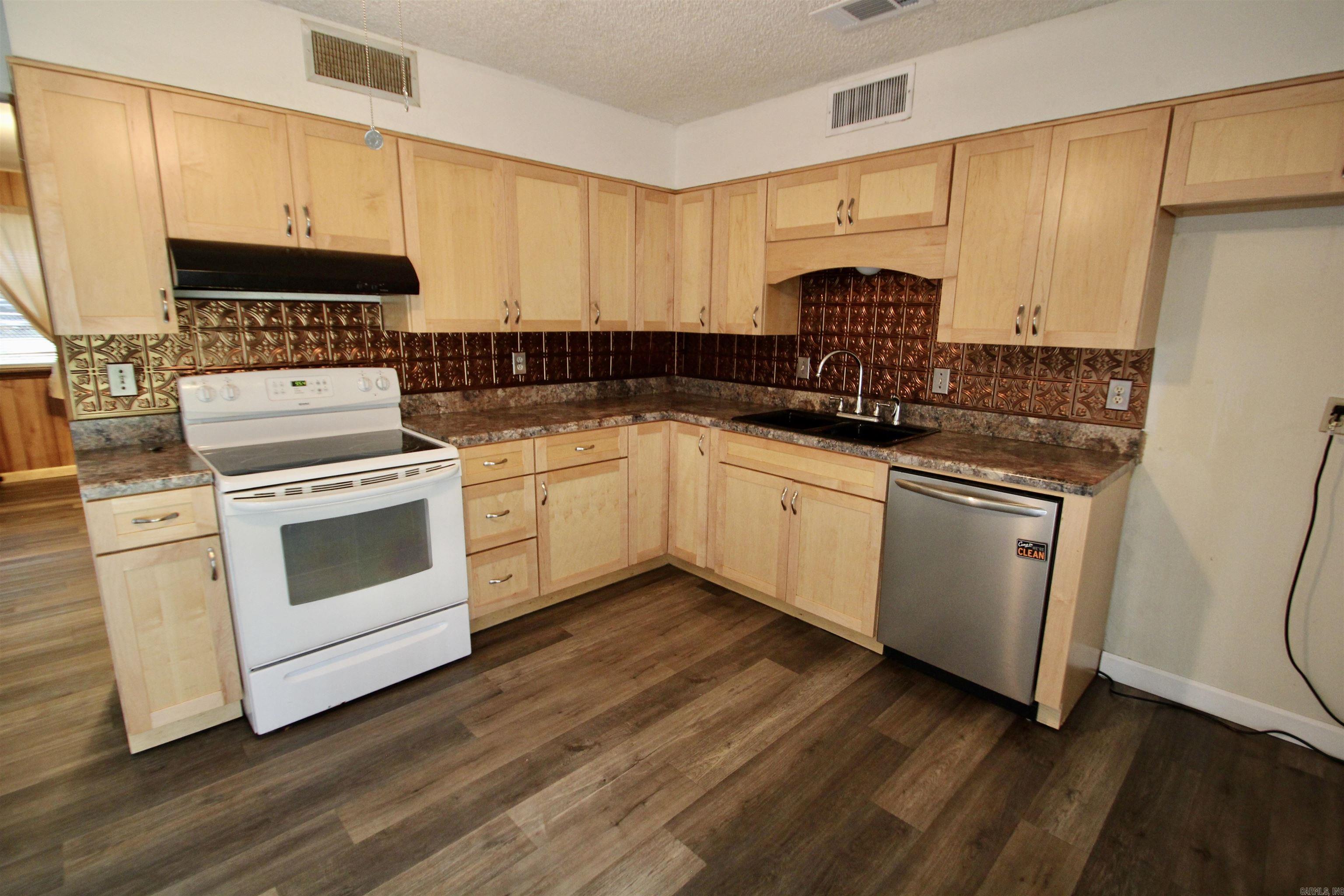 SHADY GROVE - Residential