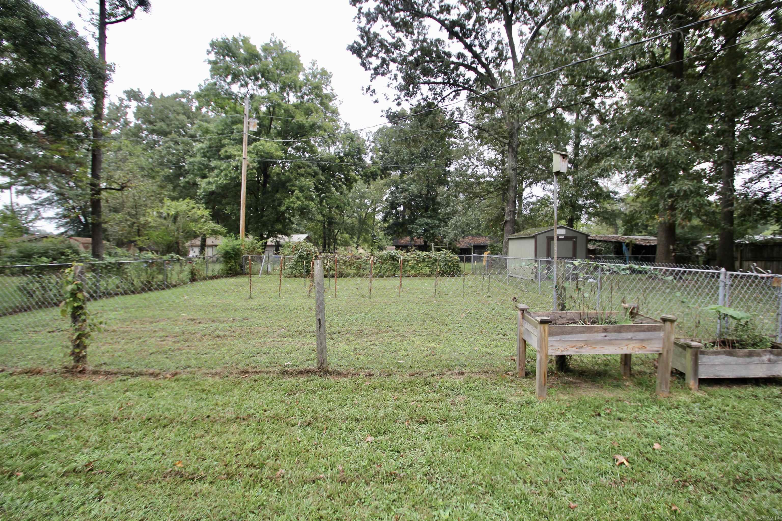 SHADY GROVE - Residential