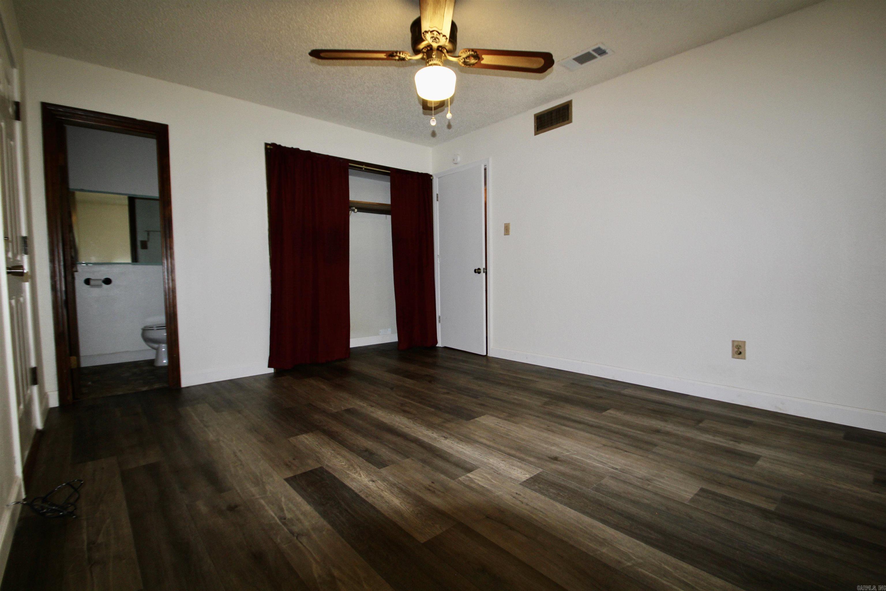 SHADY GROVE - Residential