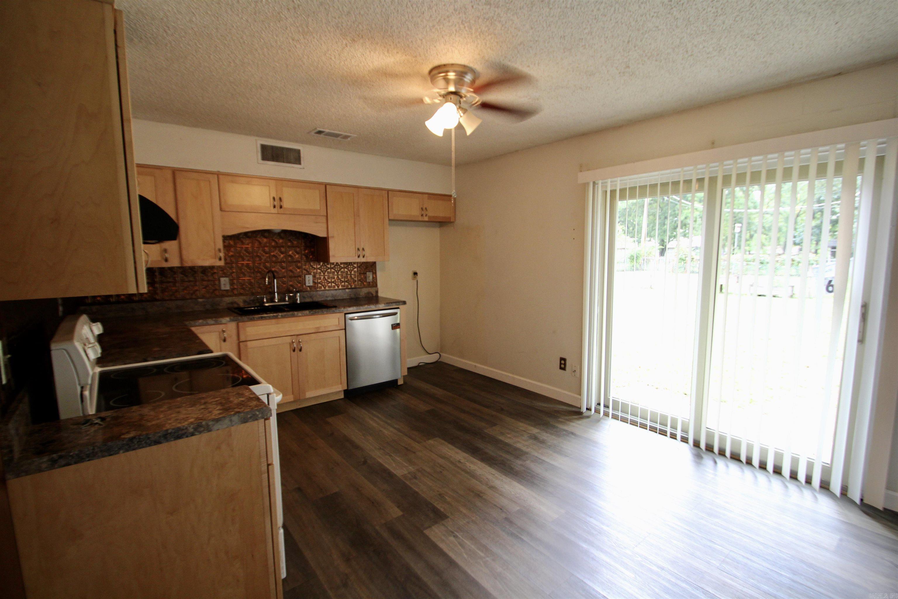 SHADY GROVE - Residential