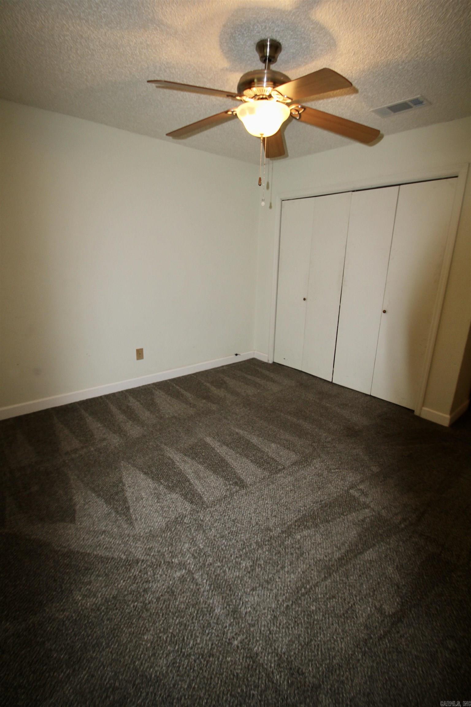 SHADY GROVE - Residential