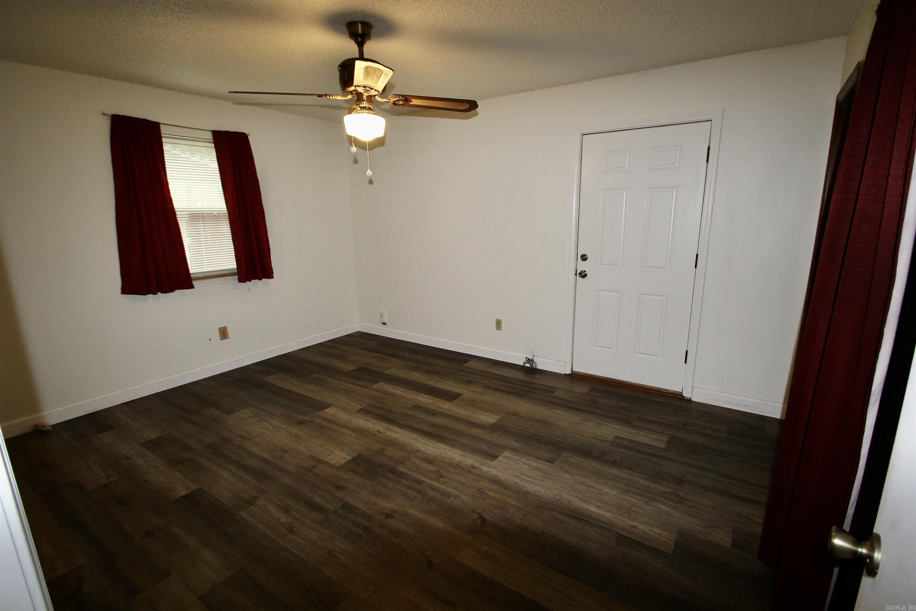 SHADY GROVE - Residential