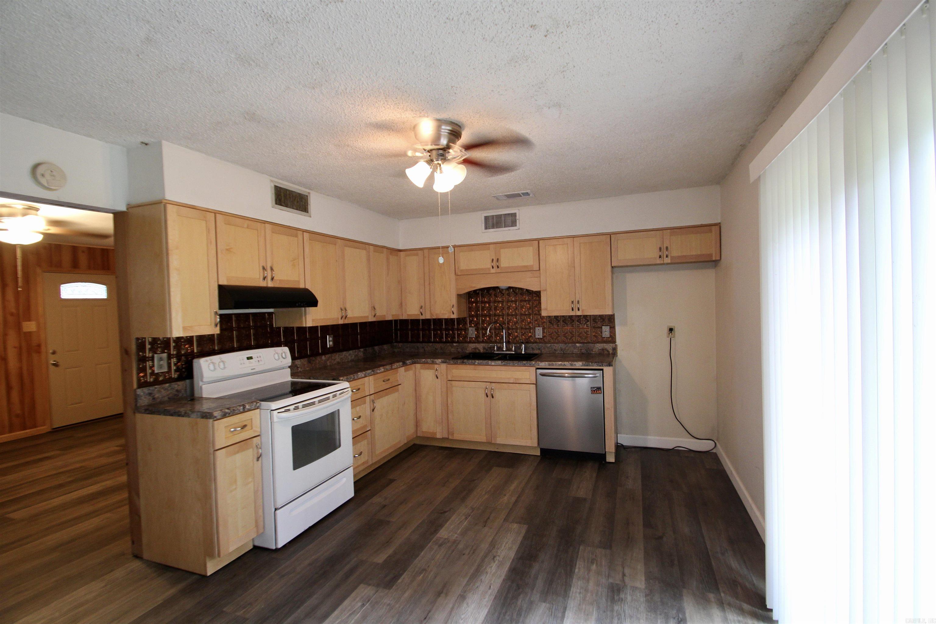 SHADY GROVE - Residential