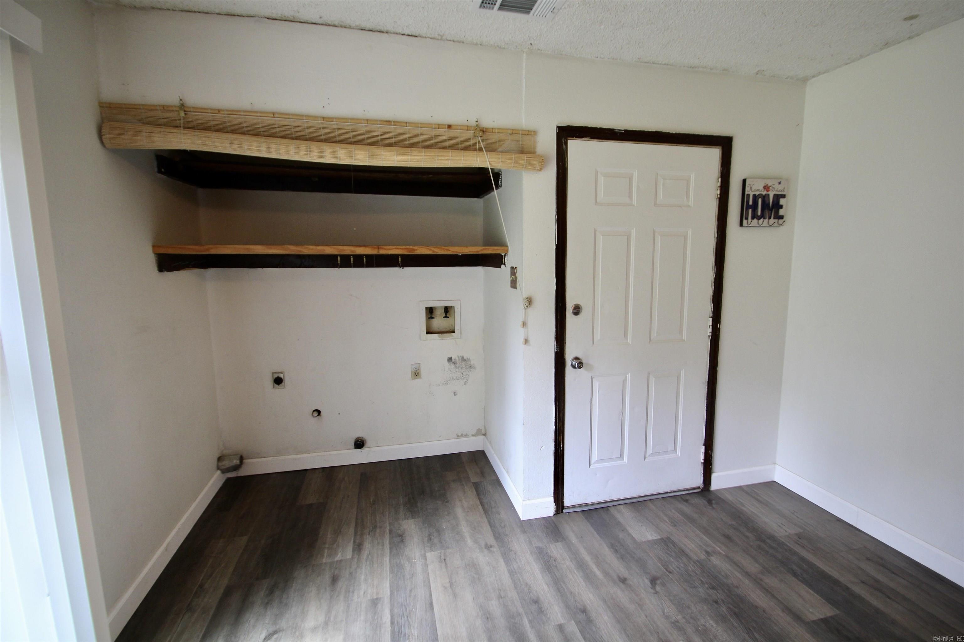 SHADY GROVE - Residential