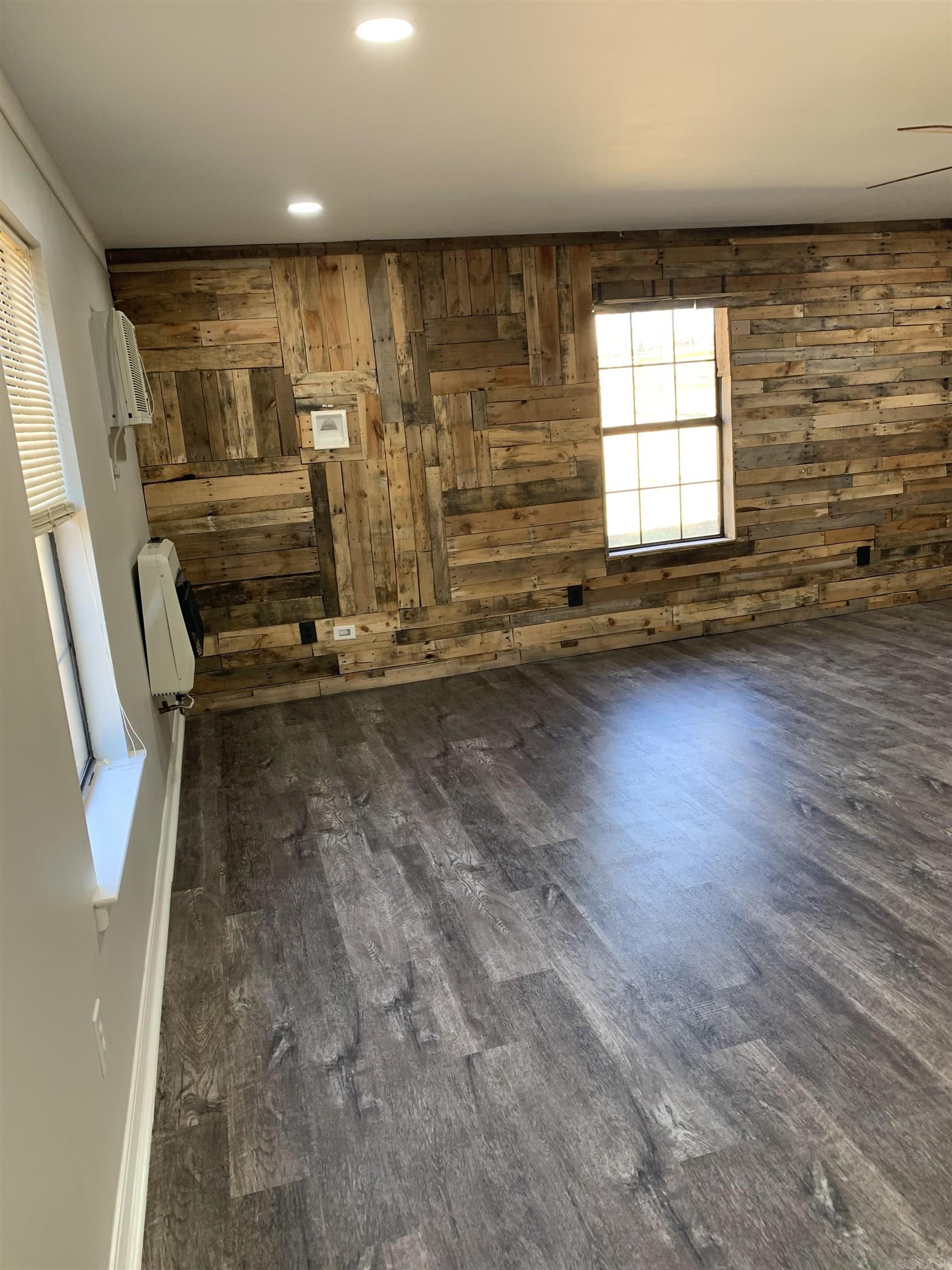 Dennis - Residential