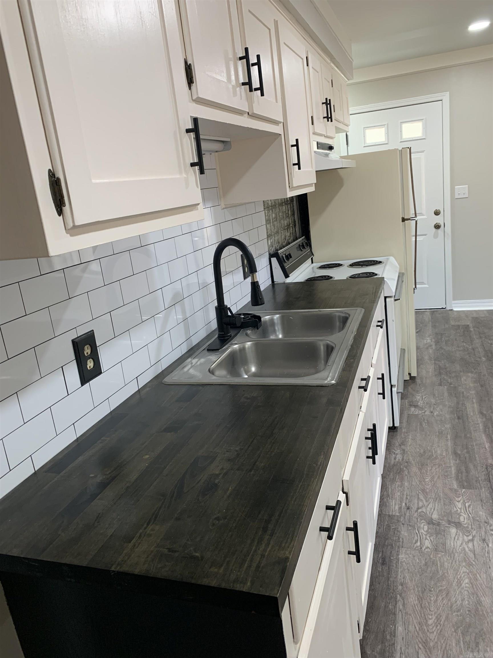 Dennis - Residential