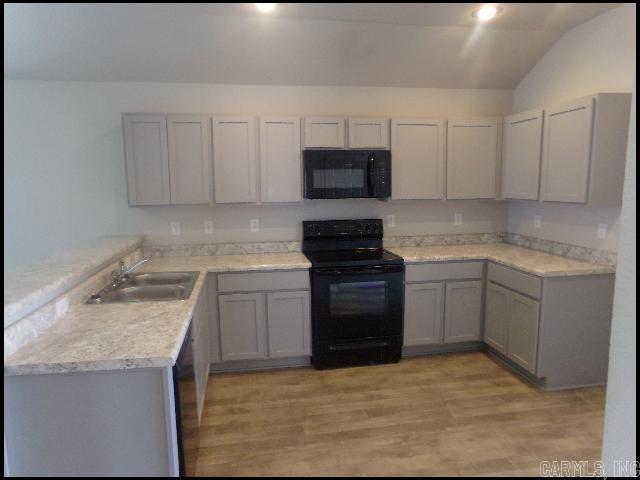 WHITE OAK CROSSING - Residential Lease