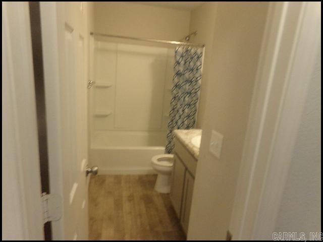 WHITE OAK CROSSING - Residential Lease