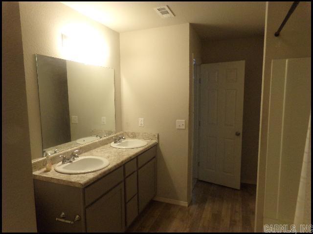 WHITE OAK CROSSING - Residential Lease