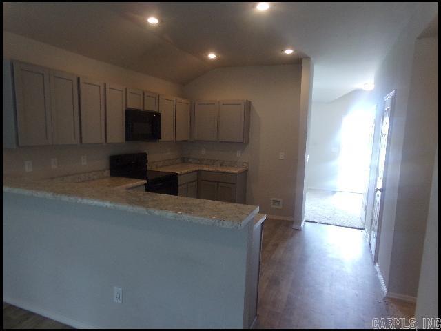 WHITE OAK CROSSING - Residential Lease