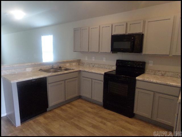 WHITE OAK CROSSING - Residential Lease