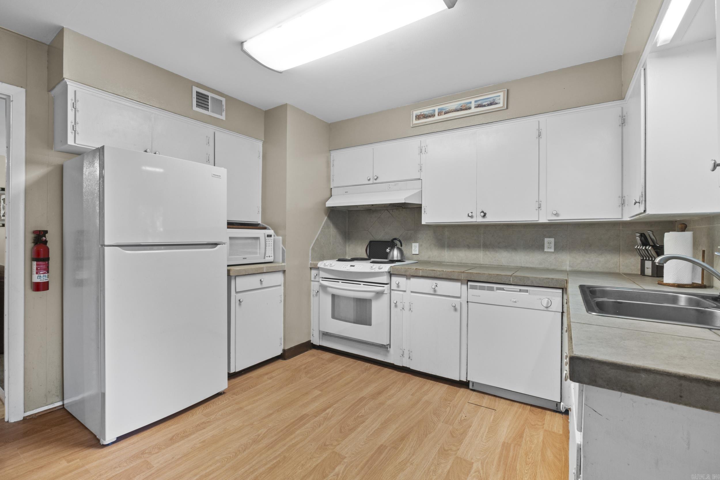 SANTE FE HGTS - Residential