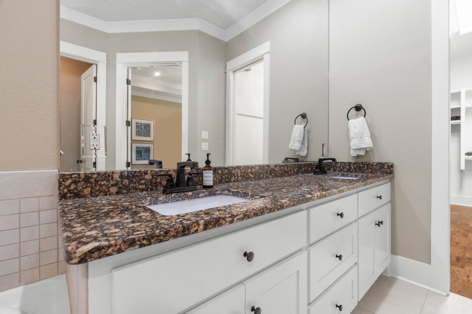 BELLES FLEURS - Residential