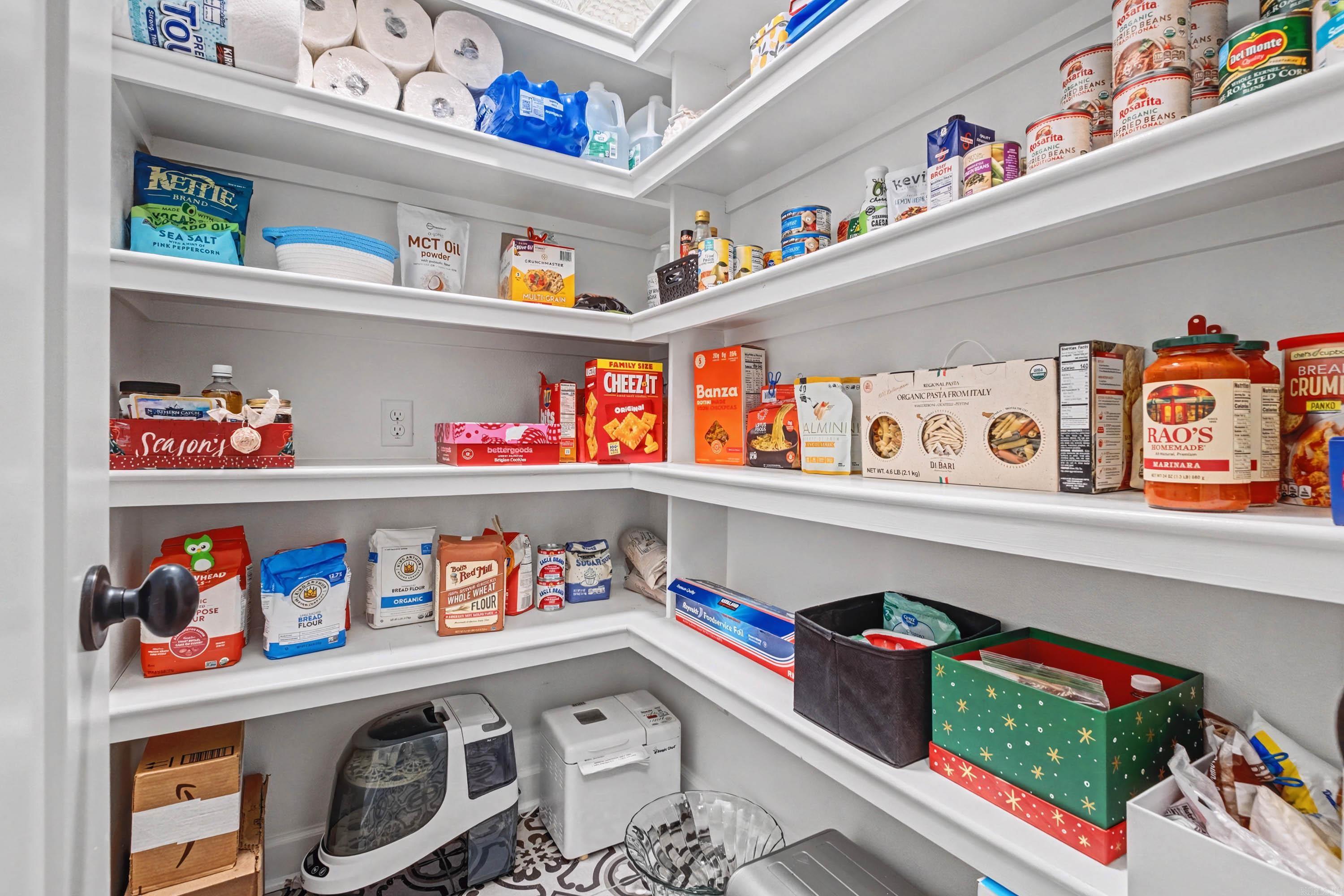 PLEASANT LAKE ESTATES - Residential