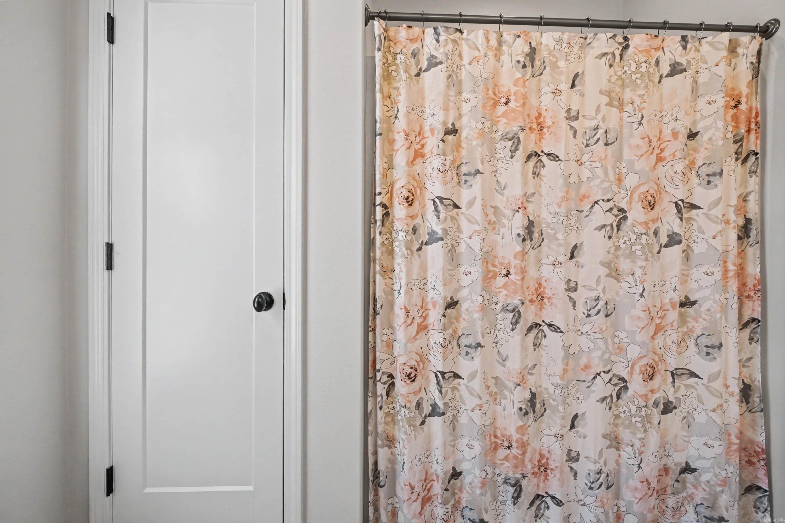 PLEASANT LAKE ESTATES - Residential