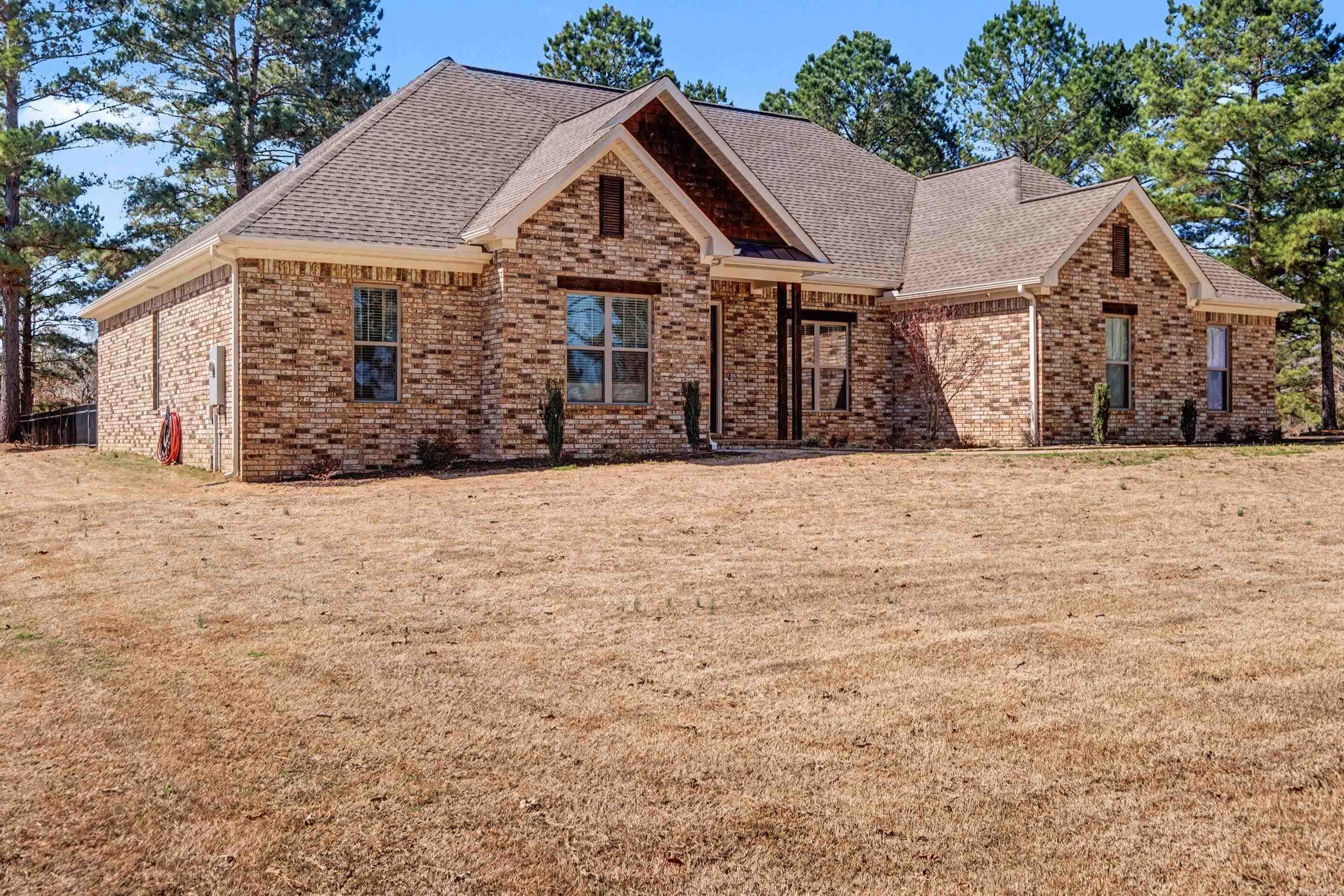 PLEASANT LAKE ESTATES - Residential