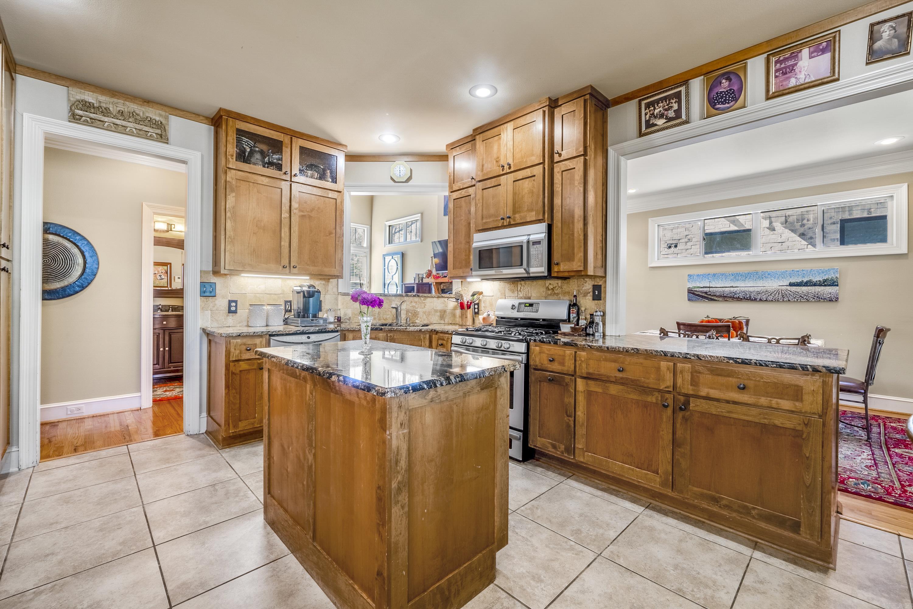 CAMMACK WOODS - Residential